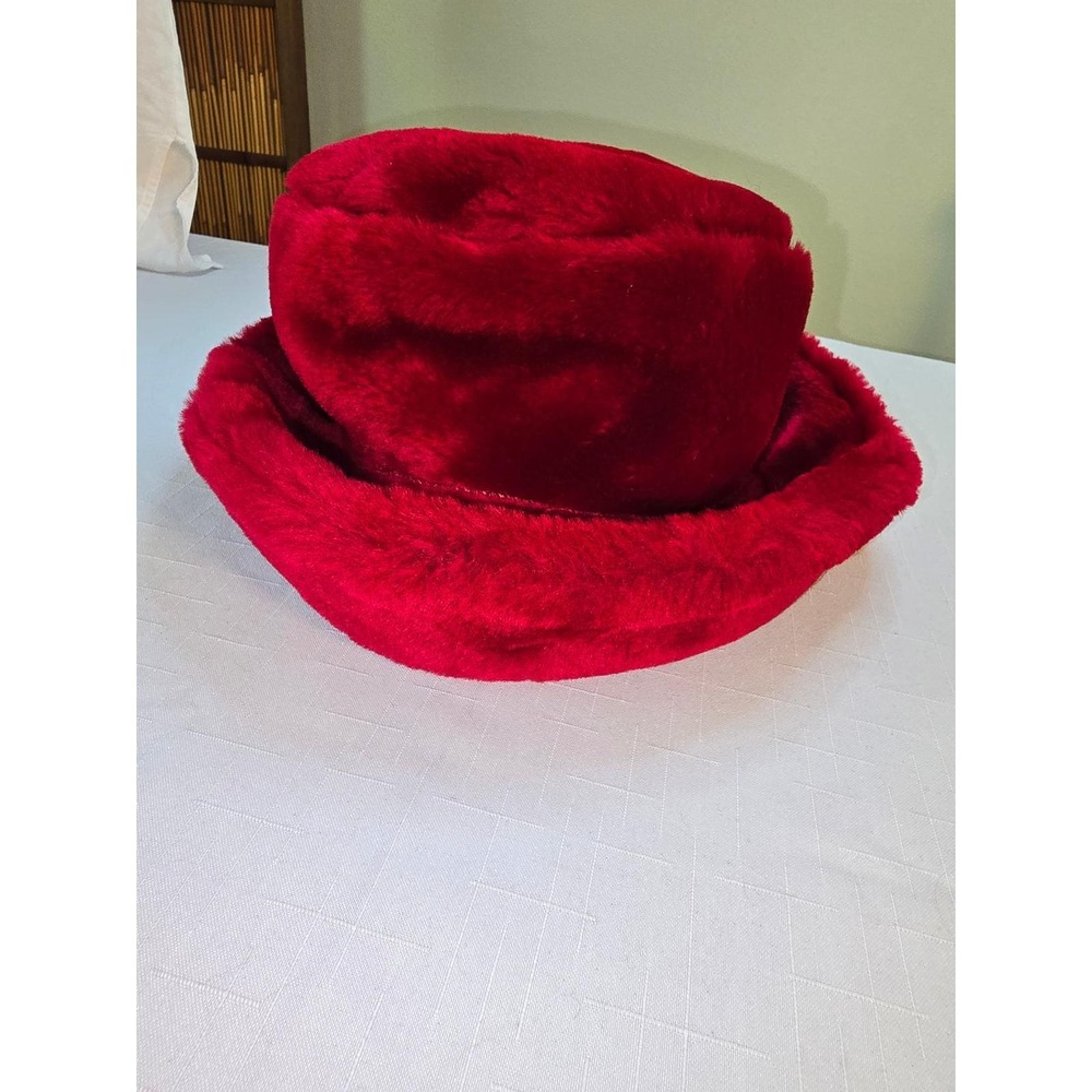 Everitt Vintage Red Faux Fur Bucket Hat Women Retro Winter Cloche Plush